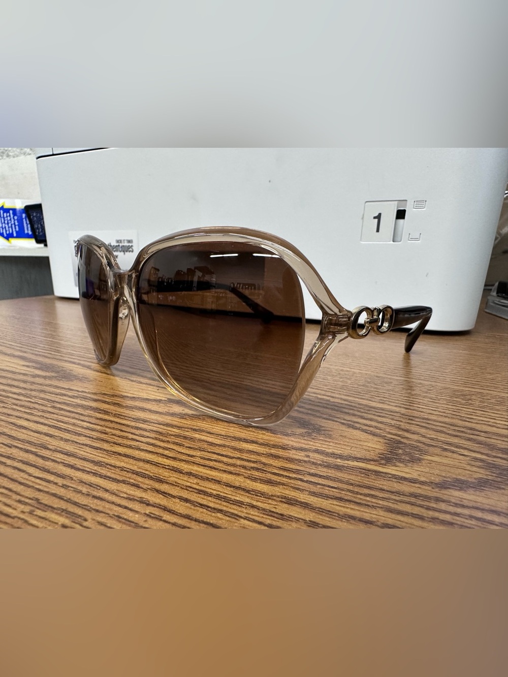 Coach Kissing C Crystal Light Brown/Tortoise Sunglasses. HC8145 60 16 130 N.